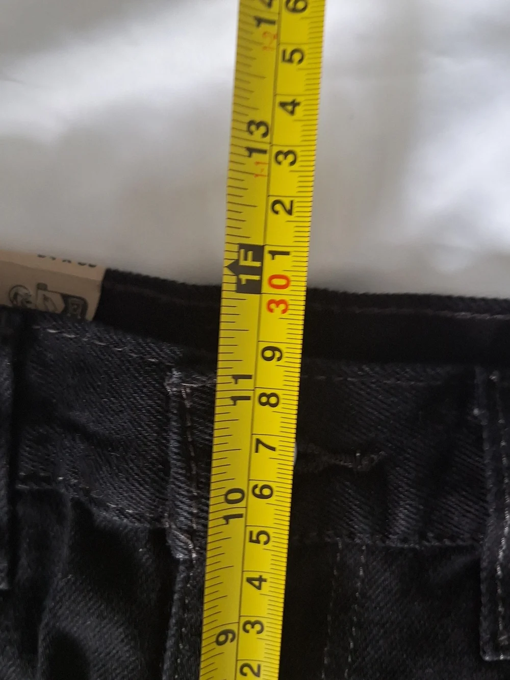 NEW Levi's 550 Relaxed Fit Men's Black Jeans Size 34X30 Denim NWT